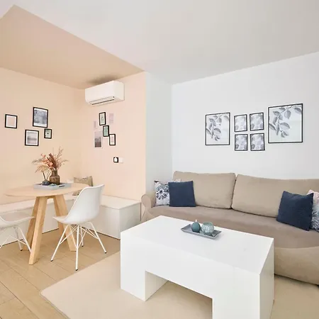 Apartments Martello Garden Porec Exterior photo
