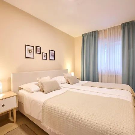 Apartments Martello Garden Porec Exterior photo