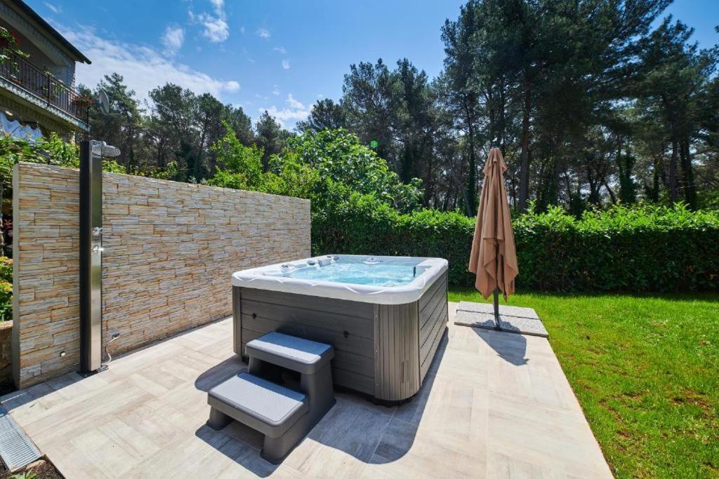 Martello Garden Apartment Porec